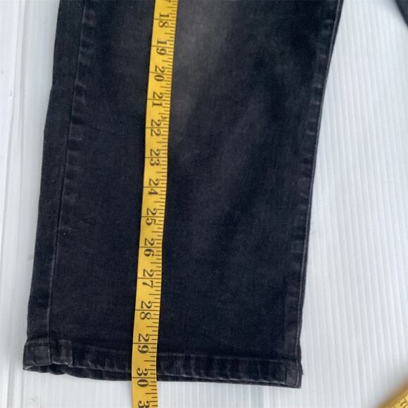 Diverso Women's Plus Size 18W Distressed Black Capri Jeans - Picture 5 of 8